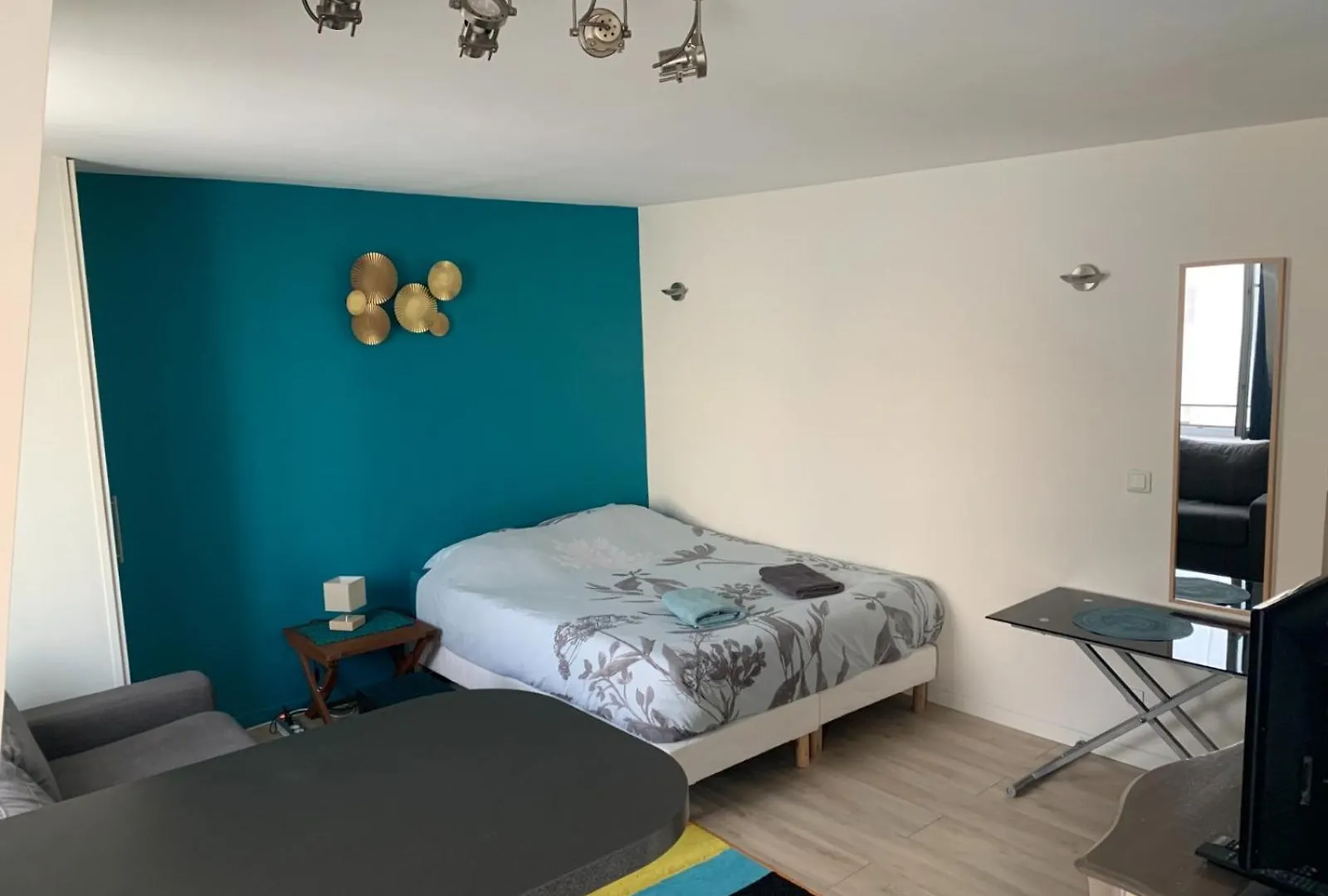 Cosy And Charming In Paris Apartman